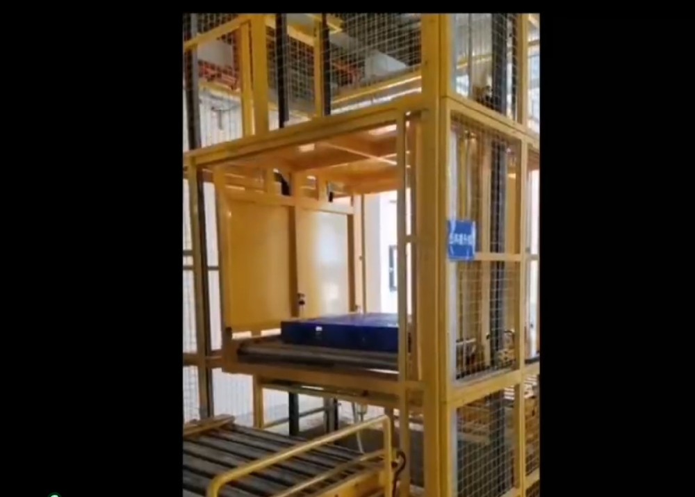 往復(fù)式提升機